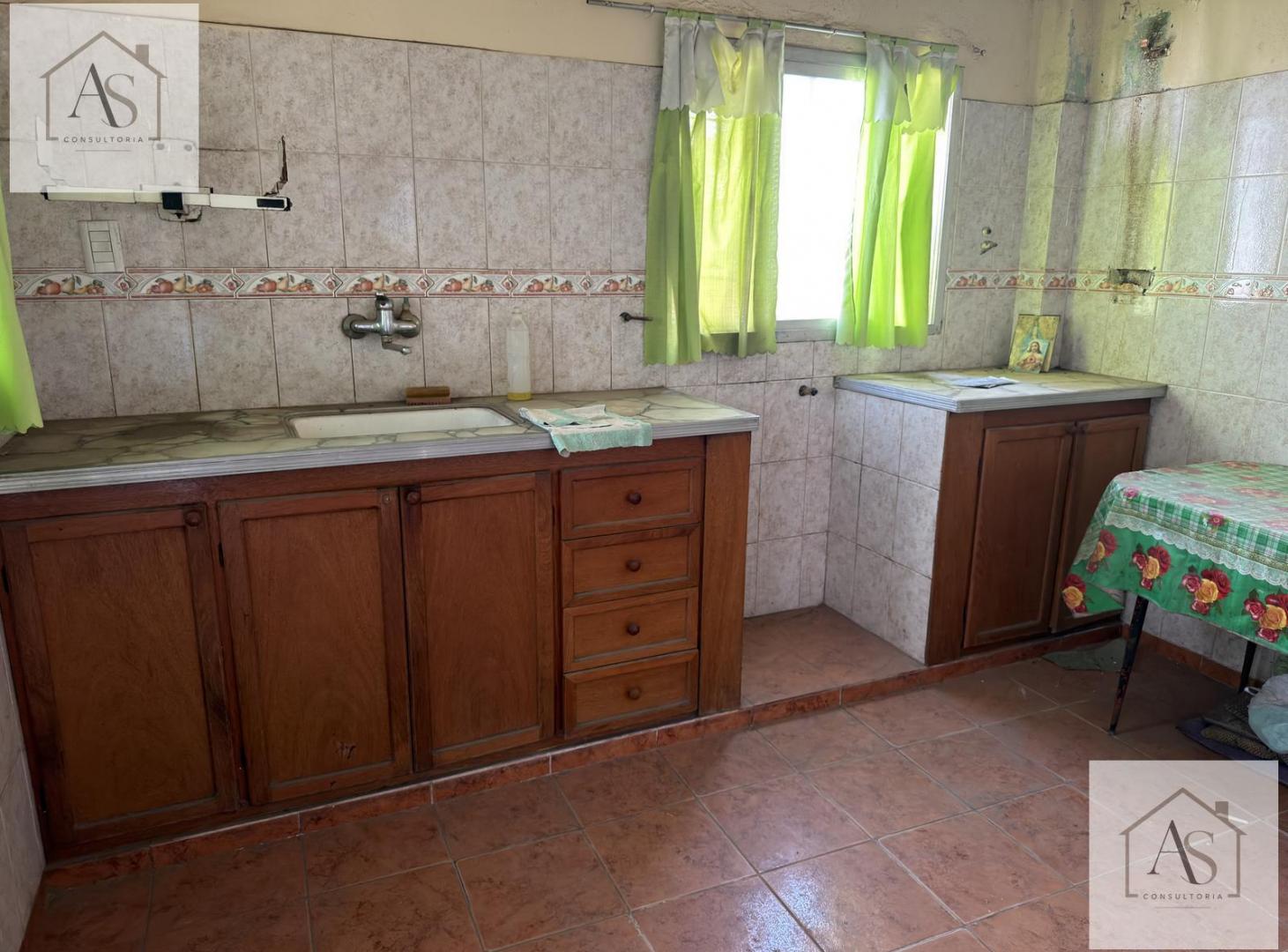 Foto de Venta Casa Villa Tesei 3 ambientes cochera y Local, imagen 2