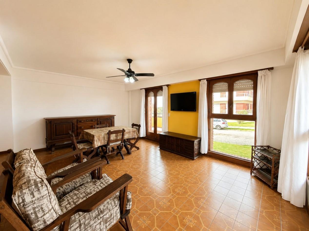Foto de VENTA · SEMIPISO 5 AMBIENTES CON COCHERA · PUNTA MOGOTES, imagen 2