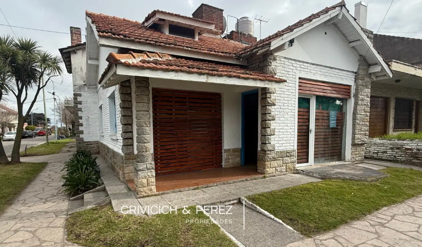 VENTA · LOCAL COMERCIAL Y VIVIENDA · AV. MARIO BRAVO · MAR DEL PLATA 8
