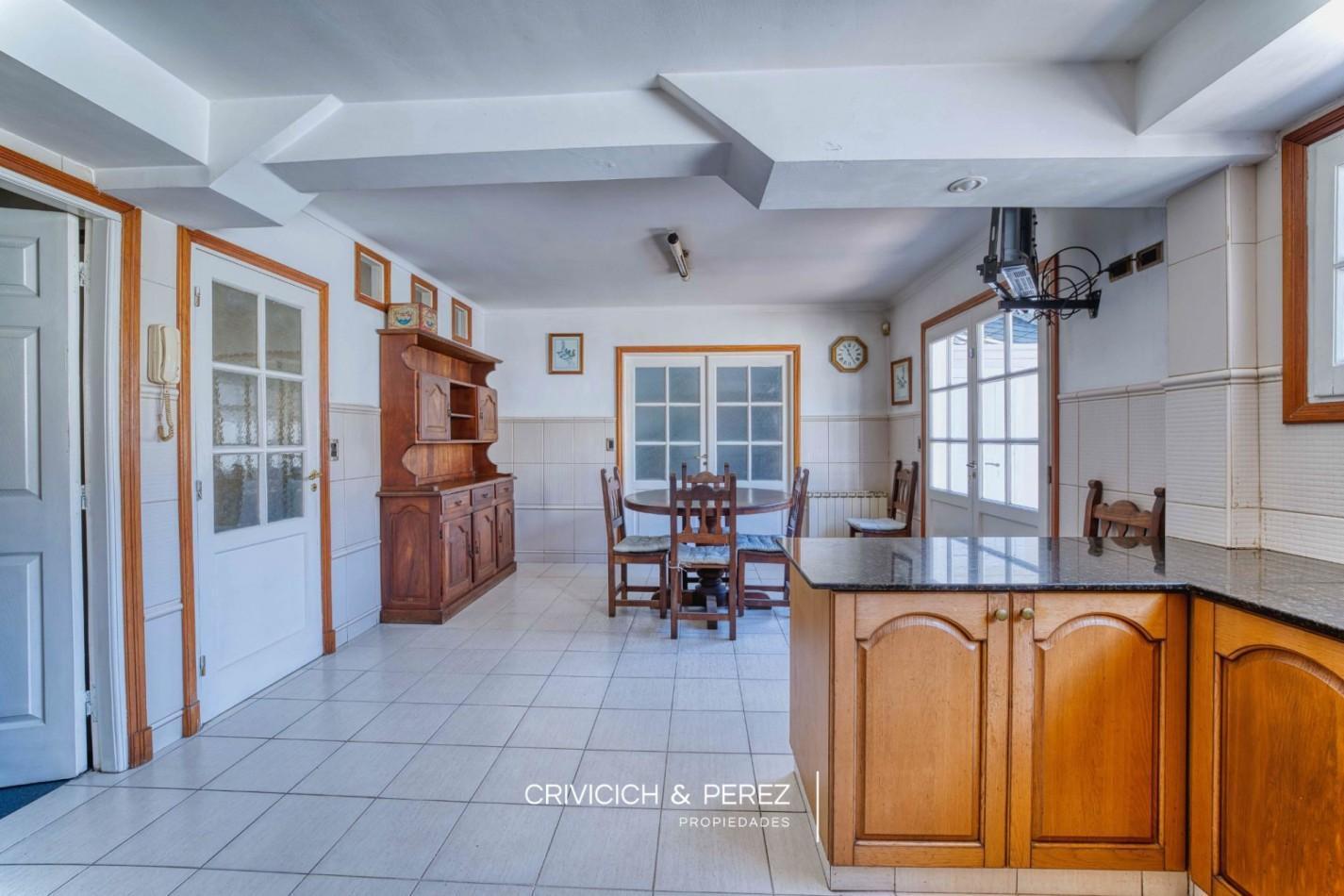 Foto de CHALET 5 AMBIENTES - BARRIO SAN CARLOS, imagen 4