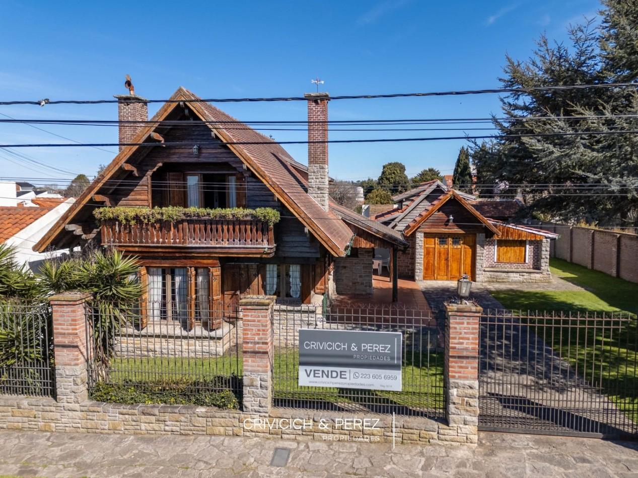 Foto de VENTA · RESIDENCIA HISTORICA DE ESTILO NORMANDO · PUNTA MOGOTES · MAR, imagen 2
