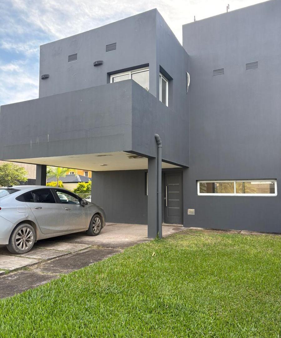 Casa 2 Dorm. + dependencia en alquiler en Altos de Cevil 1