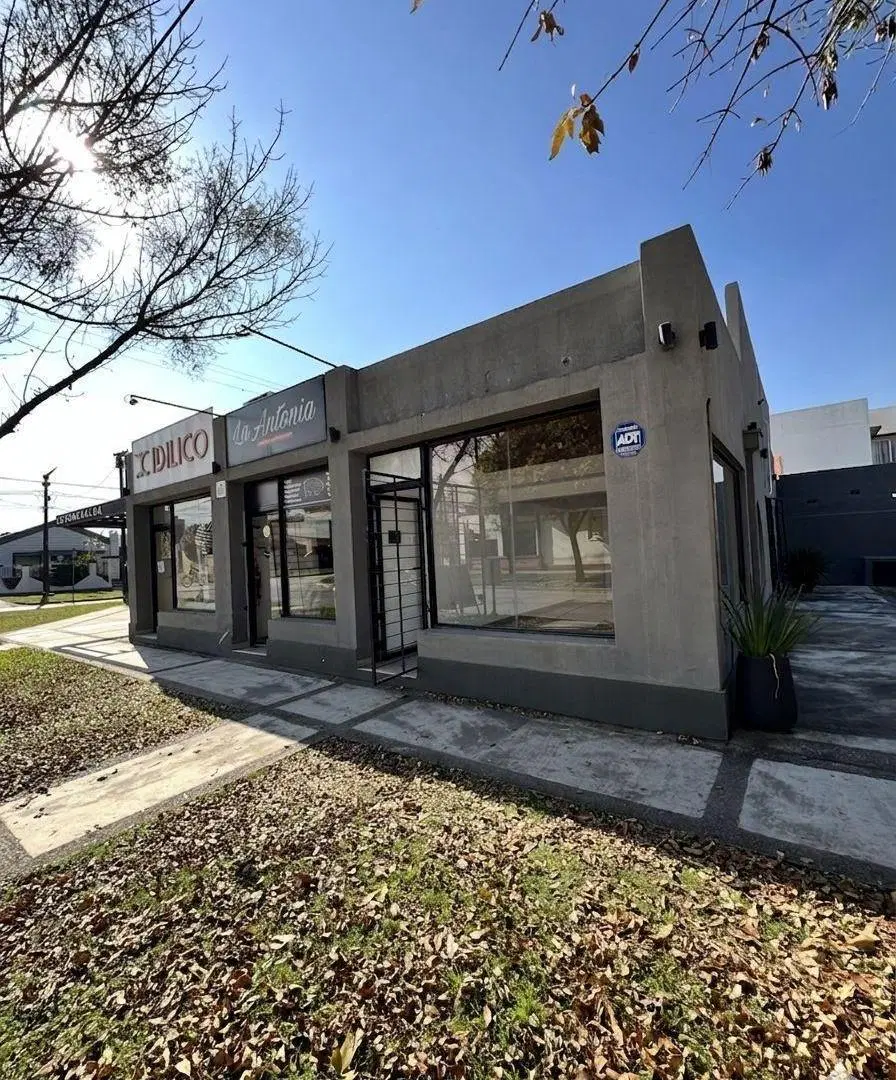 Local en Yerba Buena 3