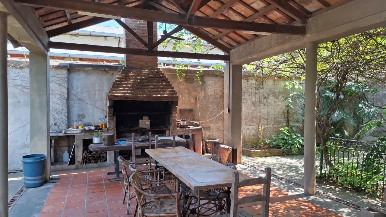 Foto de IMPERDIBLE OPORTUNIDAD DE INVERSIÓN EN EL CORAZÓN DE VILLA LUJÁN, imagen 5