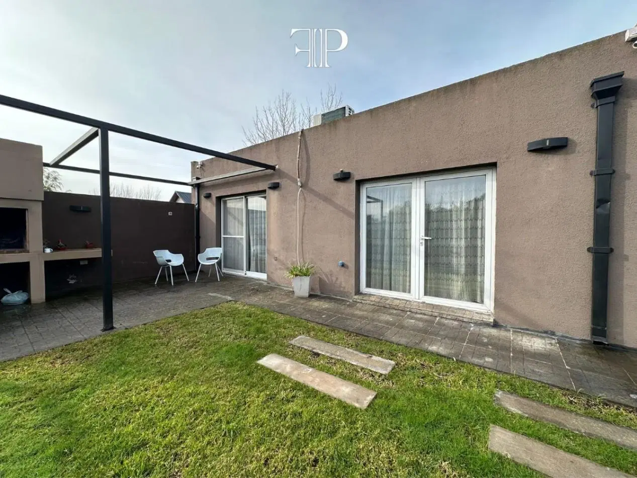 Casa en Zona Los Acantilados 8