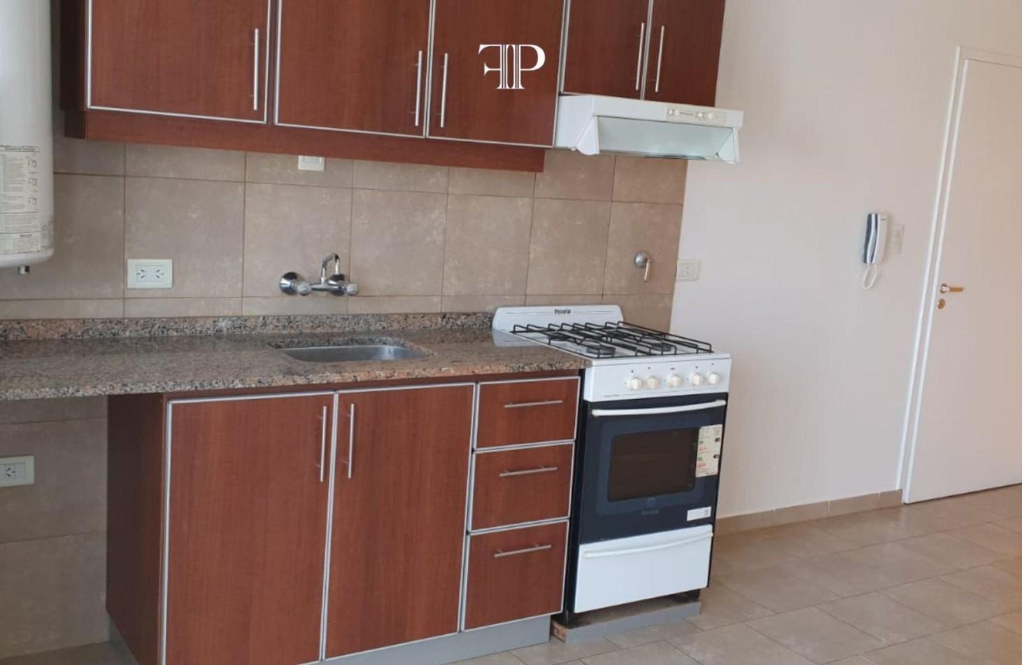 Foto de Departamento en Alquiler en Zona Parque Luro, imagen 2
