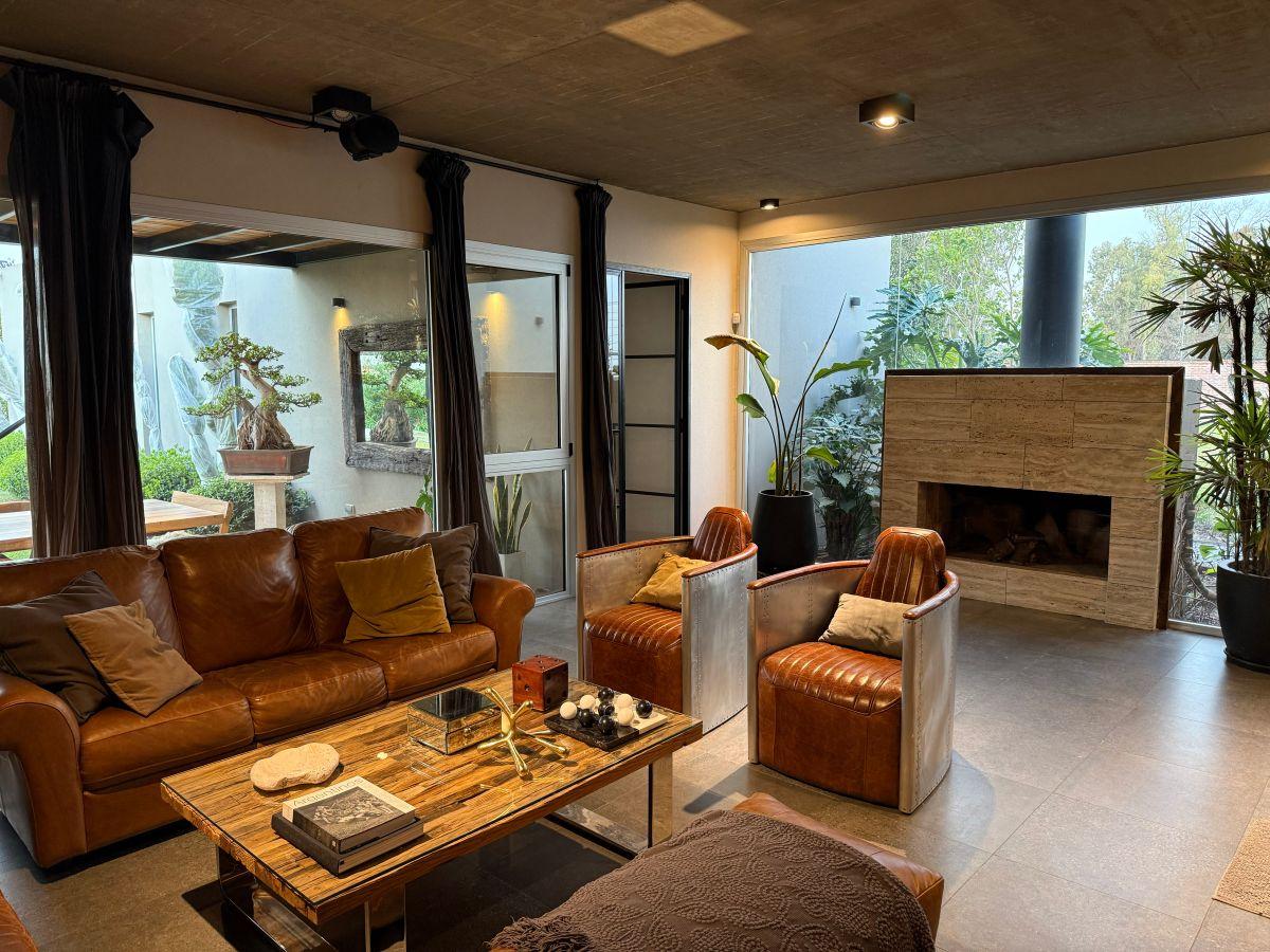 Foto de Casa de Estilo Contemporáneo en Barrio Guido, imagen 5