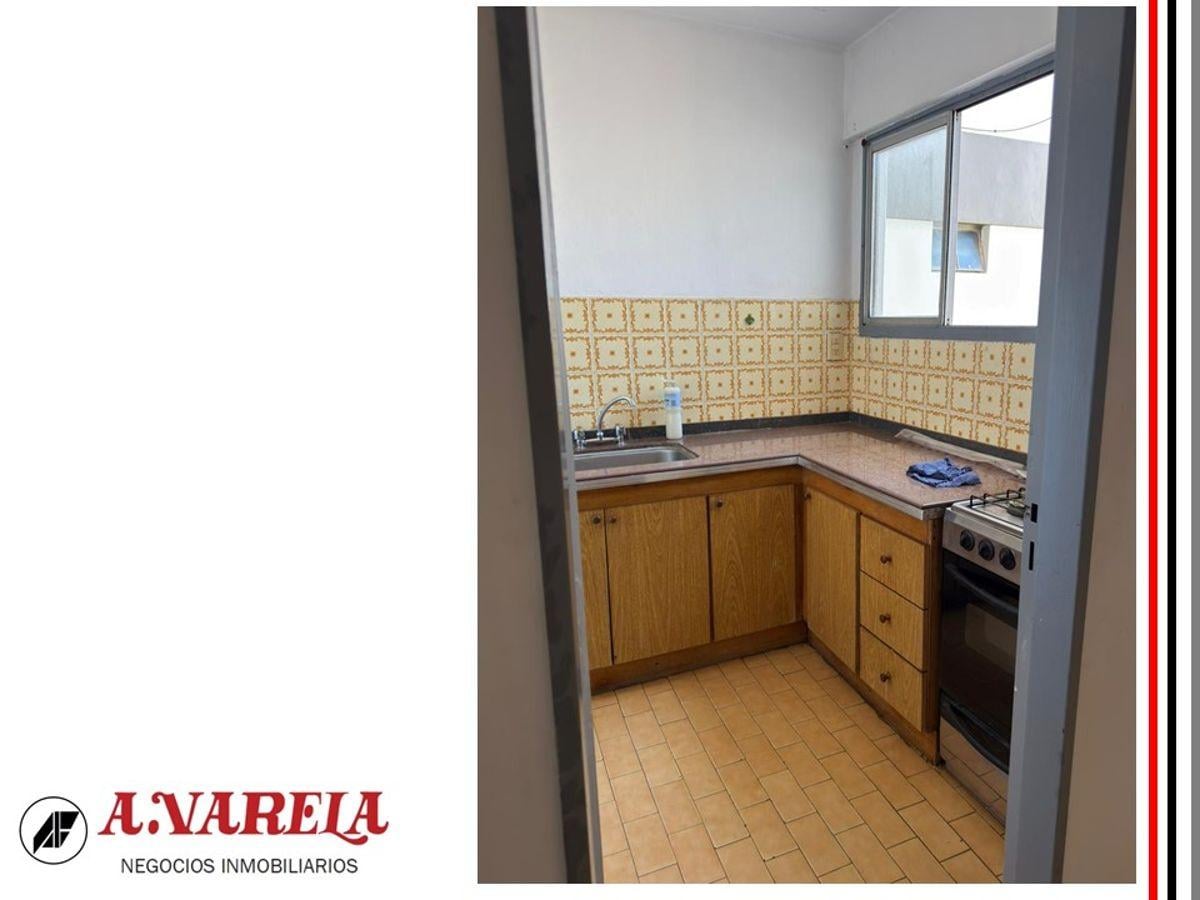 Foto de DEPARTAMENTO EN CENTRO LANUS EN ALQUILER, imagen 3