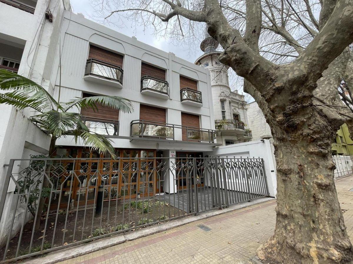 CASONA EN VENTA EN LA PLATA - IDEAL INSTITUCIONES