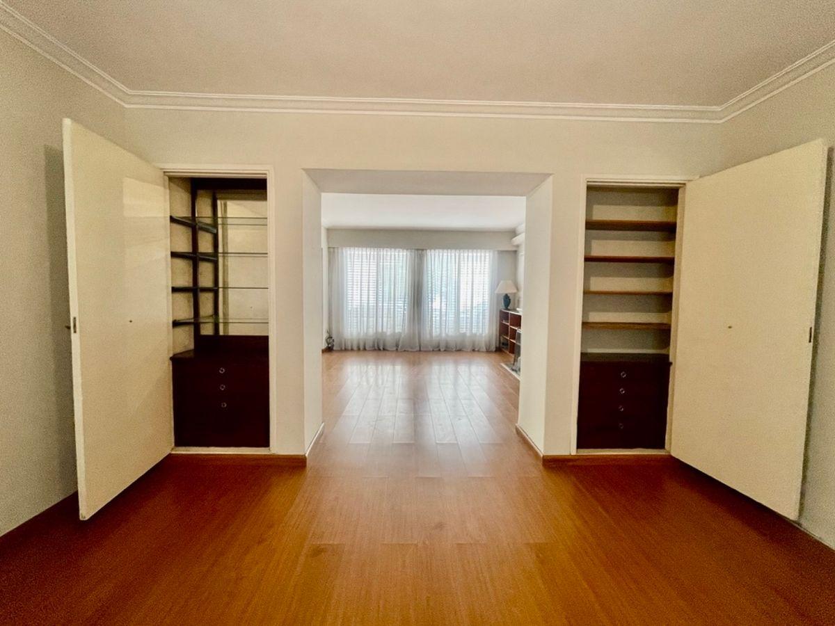 Foto de Casa centrica amplia ideal emprendimiento, imagen 1