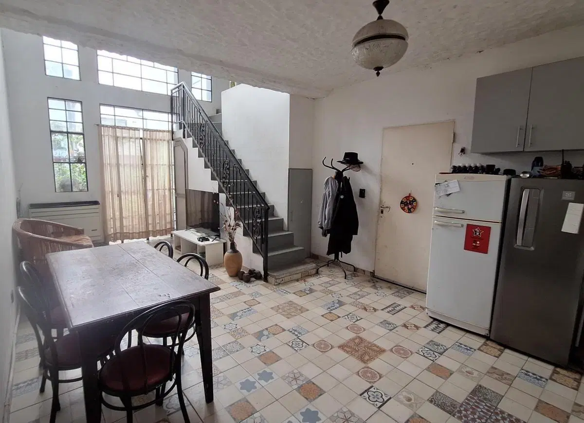 Casa en venta + gran salón - La Plata 3
