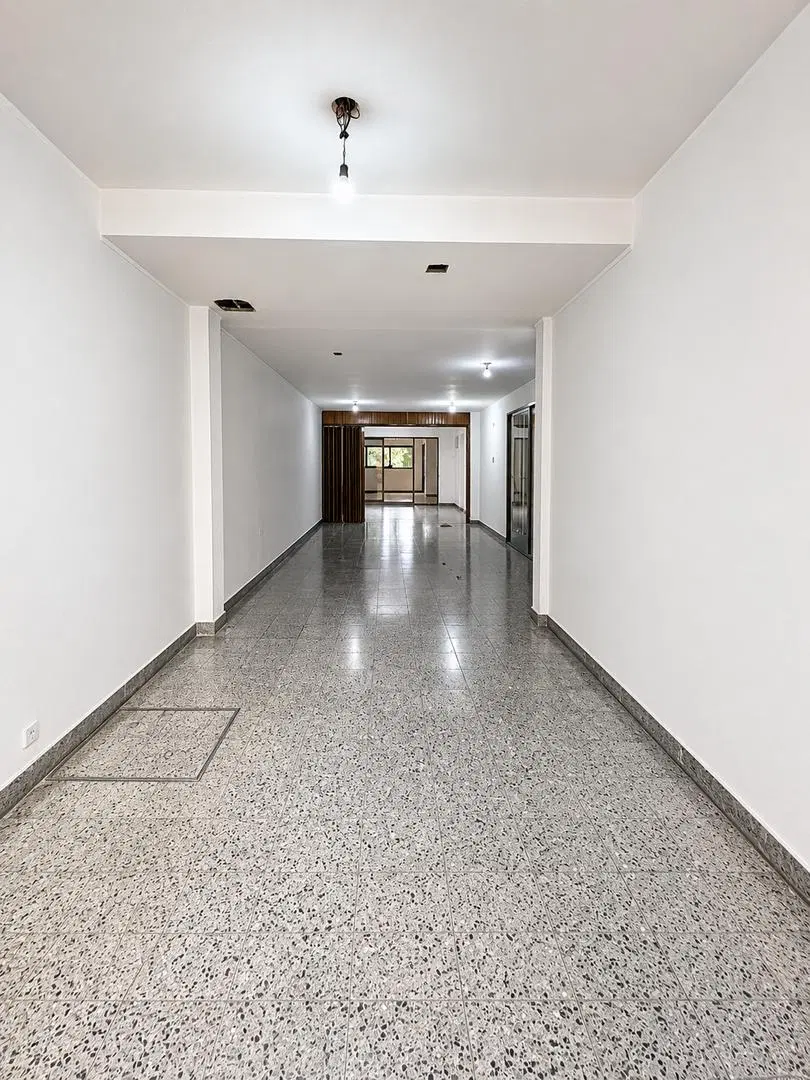 Local en venta - Calle 7 e/ 61 y 62 2