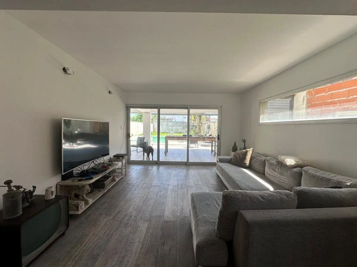 Casa en alquiler con parque y pileta - Calle 472 14A y 14B 4
