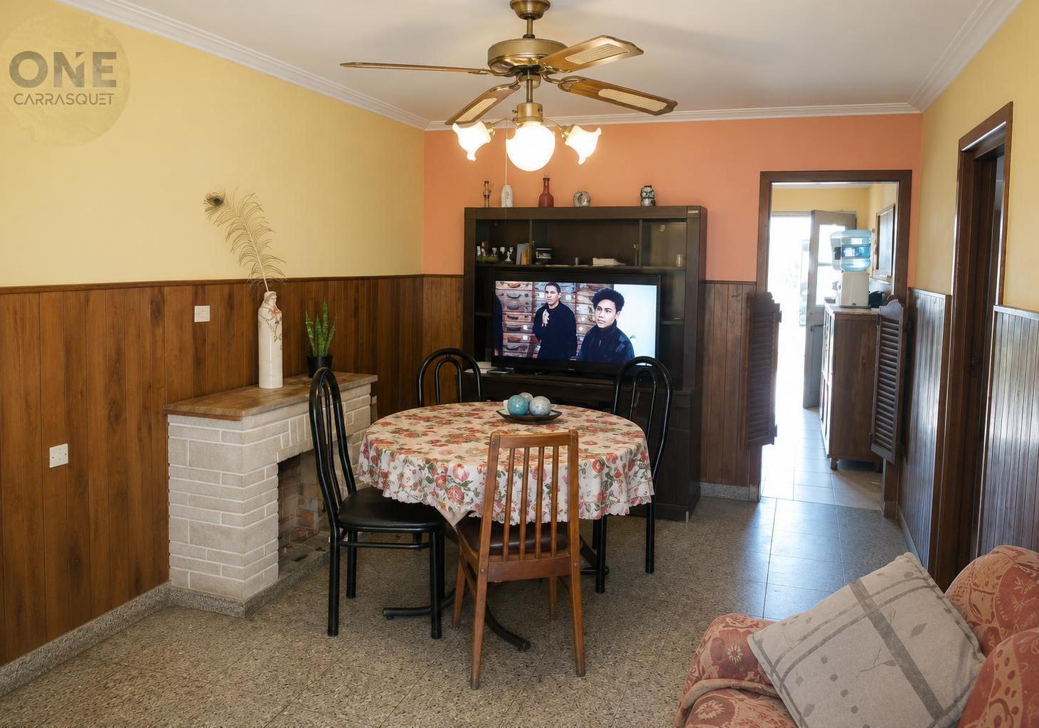 Foto de Casa en venta - Los Hornos, 67 e/ 139 y 140, imagen 1