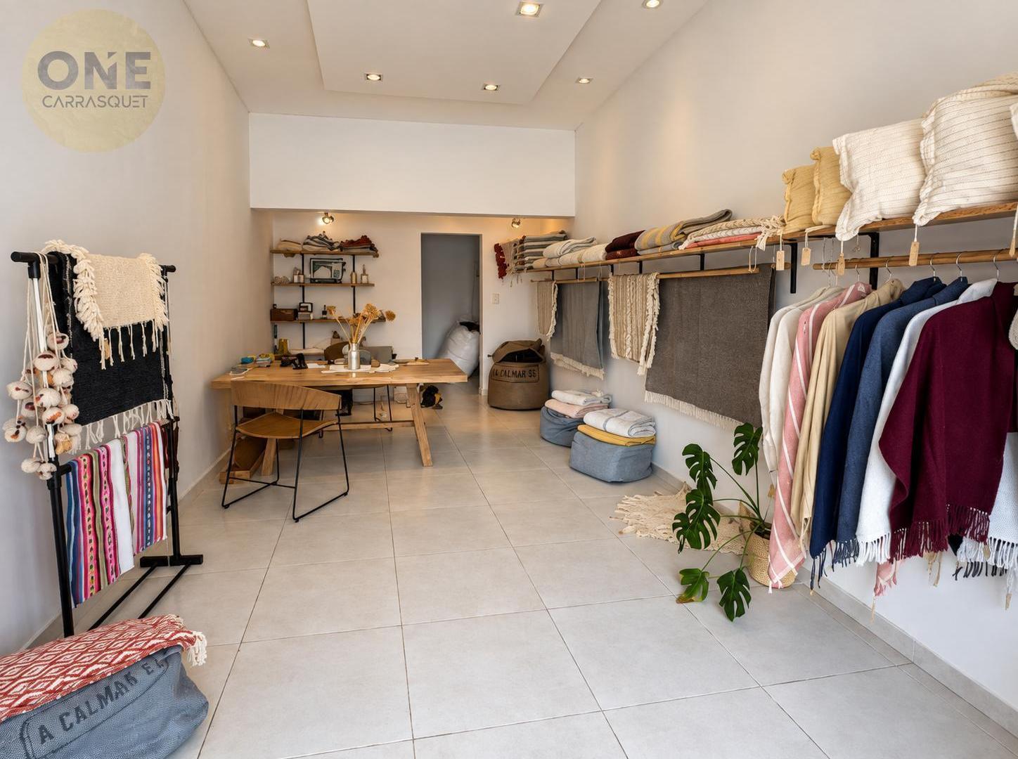 Foto de Local en alquiler - City Bell, 472 e/ 14a y 14b, imagen 1