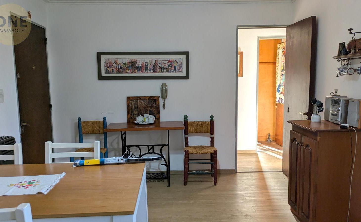 Foto de Departamento de 2 dormitorios al frente, con balcón pasante - La Plata, imagen 4