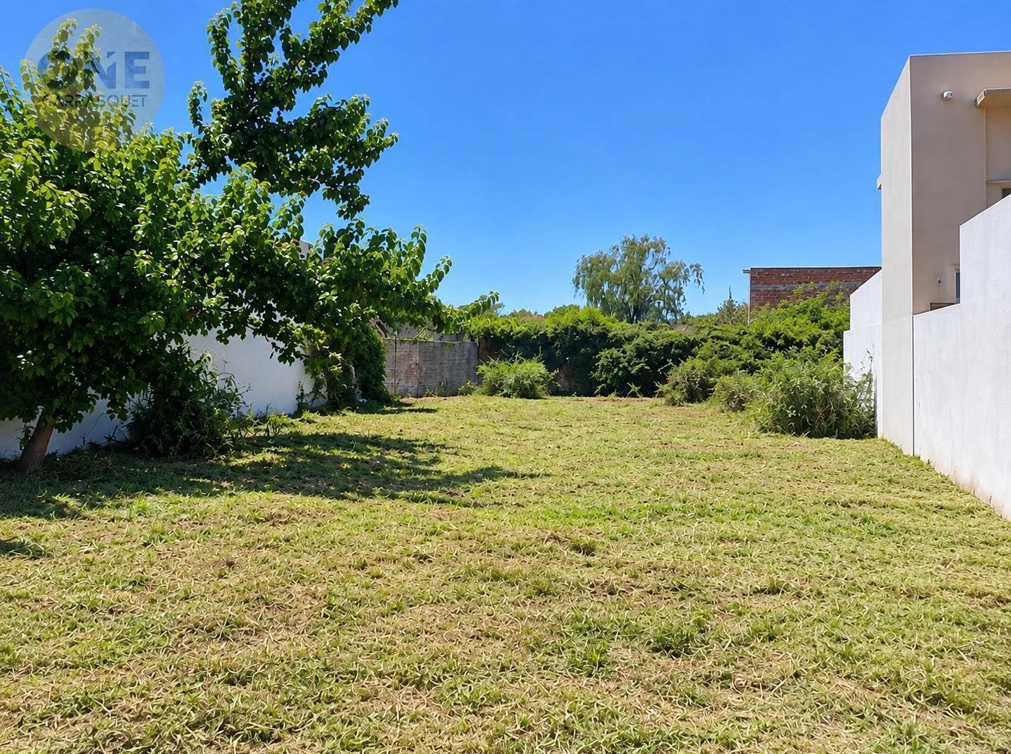 Foto de Lote en venta - Calle 5 y 505, Gonnet, imagen 1
