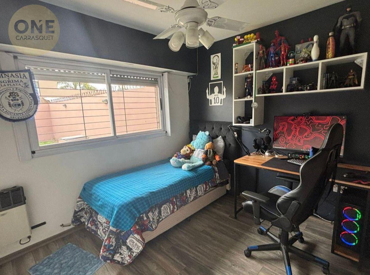 Foto de Casa en Venta en Arana, imagen 2