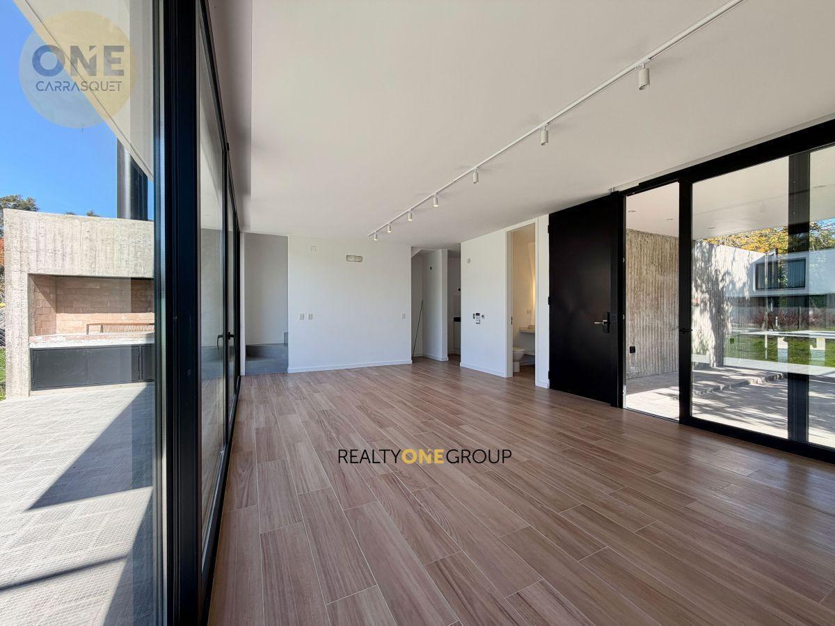 Foto de Casa a estrenar en Gonnet calle cortada galeria piscina, imagen 2