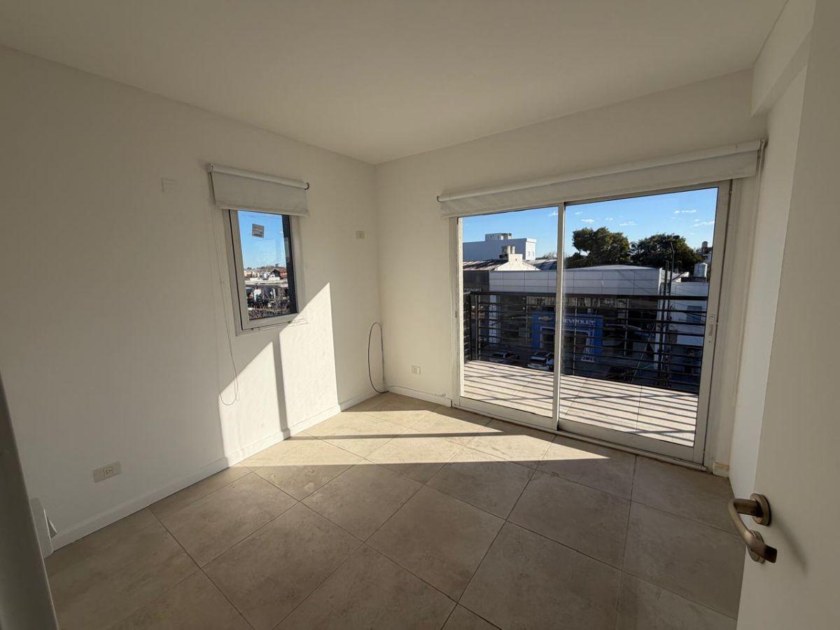 Foto de 3/4 AMBIENTES EN DUPLEX C/DOBLE ALTURA - IMPECABLE, imagen 5