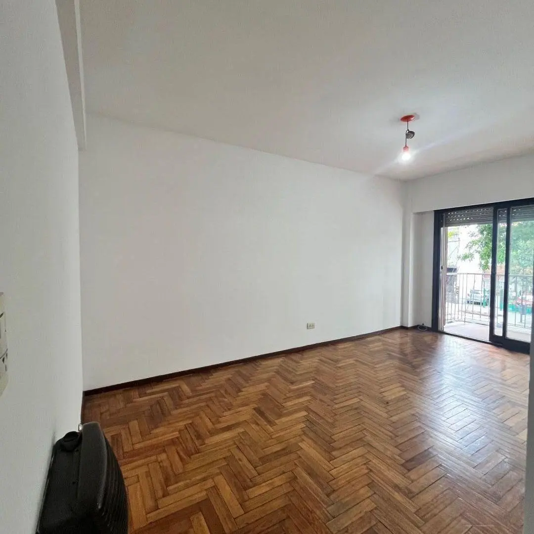 Departamento 2 ambientes. | Av. Directorio al 2700 3