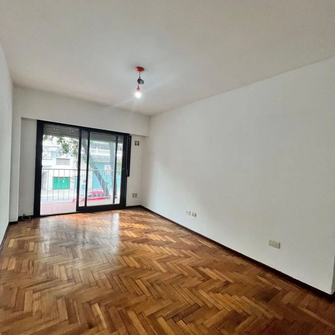 Departamento 2 ambientes. | Av. Directorio al 2700 4