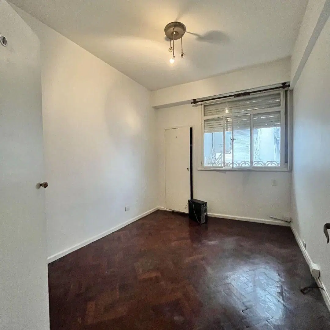 Departamento 3 ambientes. | Av. Eva peron al 2500 4