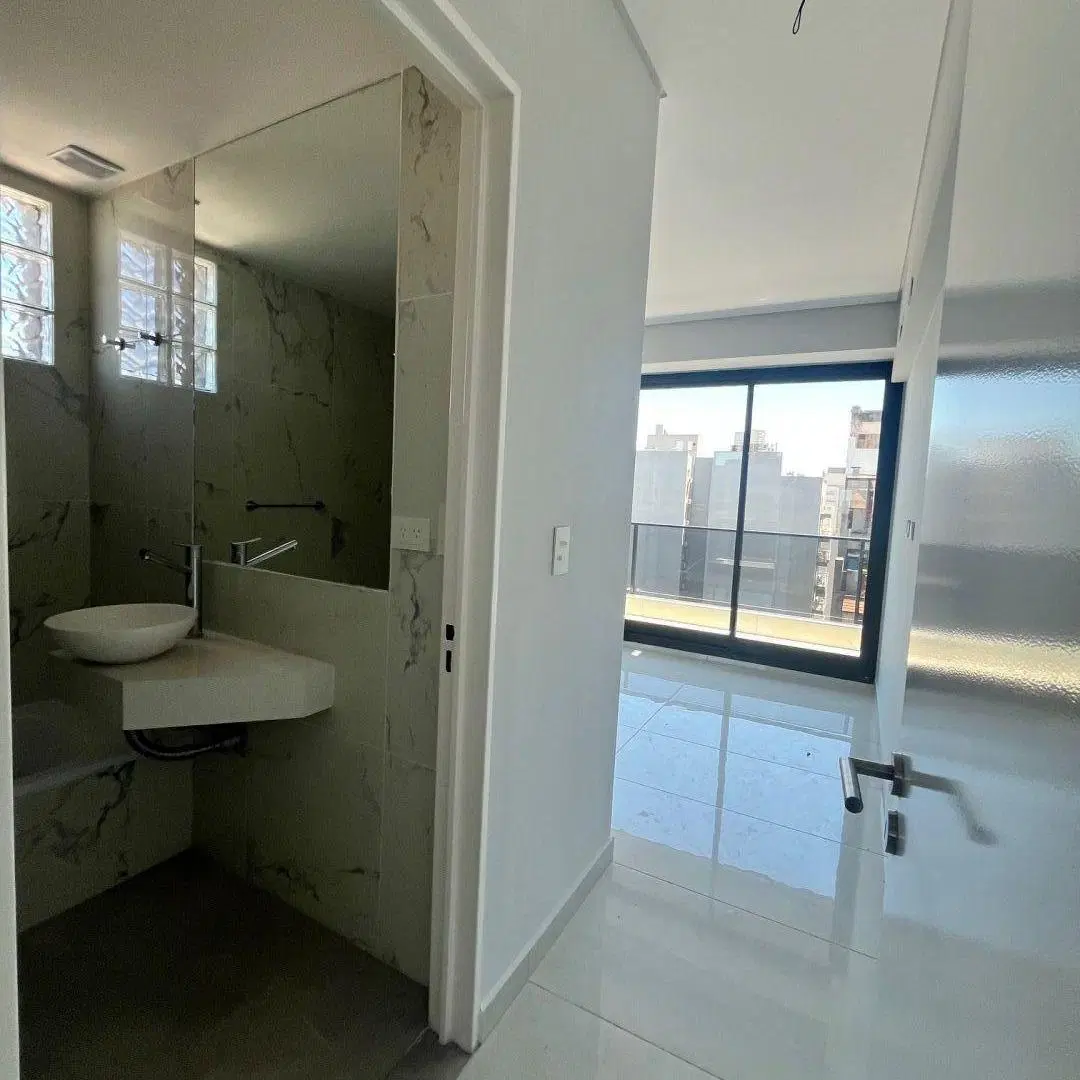 Departamento 3 ambientes. | Av. Juan Bautista Alberdi al 2400 4