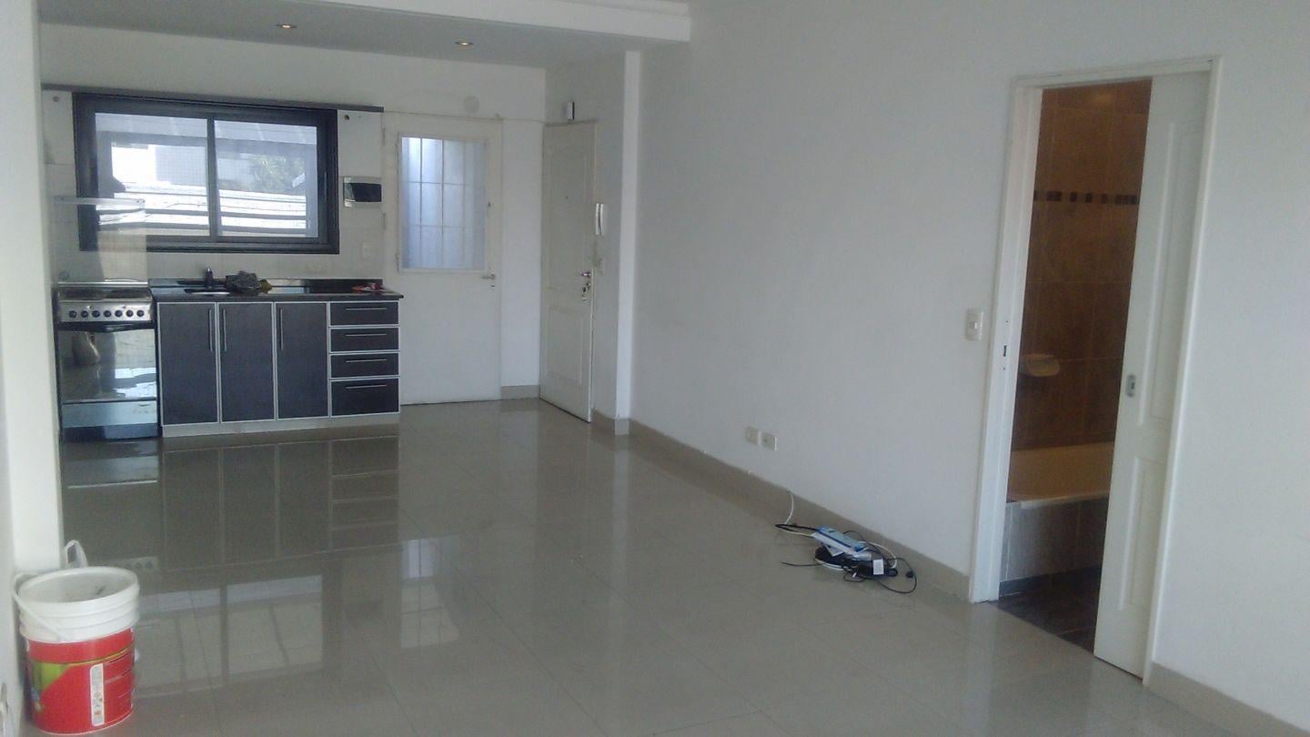Foto de Departamento 1 ambiente. | Cnel. Ramón L. Falcón al 3500, imagen 2