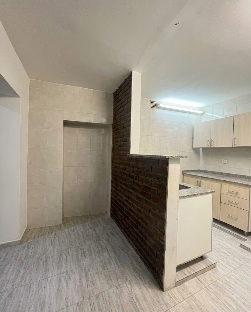 Foto de Departamento 5 ambientes 3 dormitorios. | Quirno al 900, imagen 3