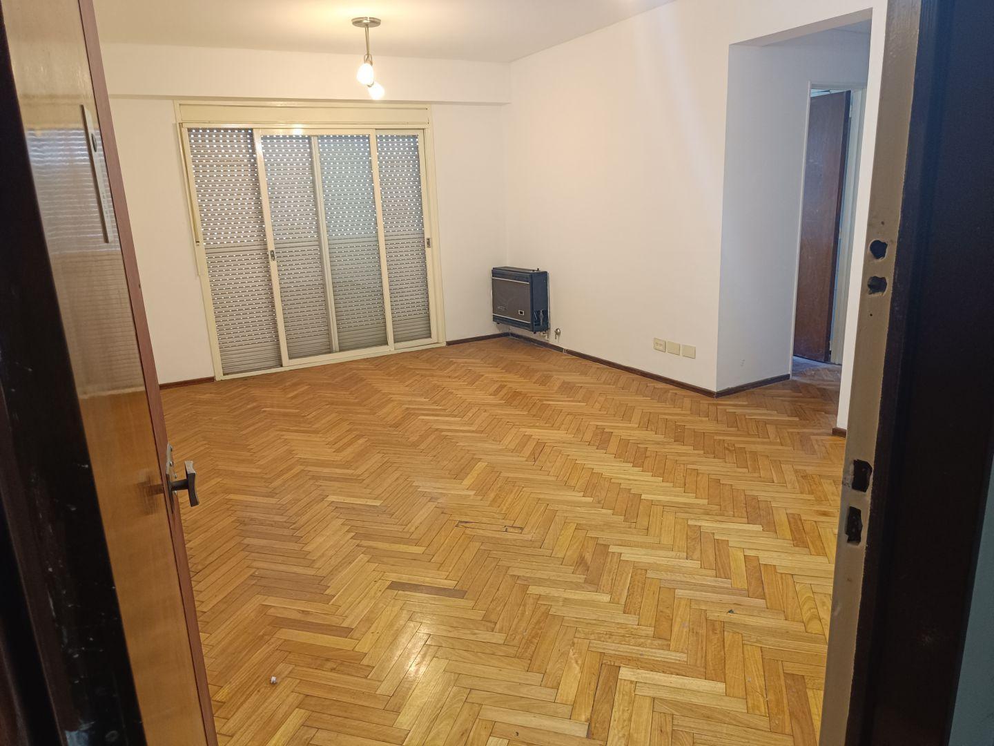 Foto de Departamento 3 ambientes. | Av. Belgrano al 1100, imagen 2