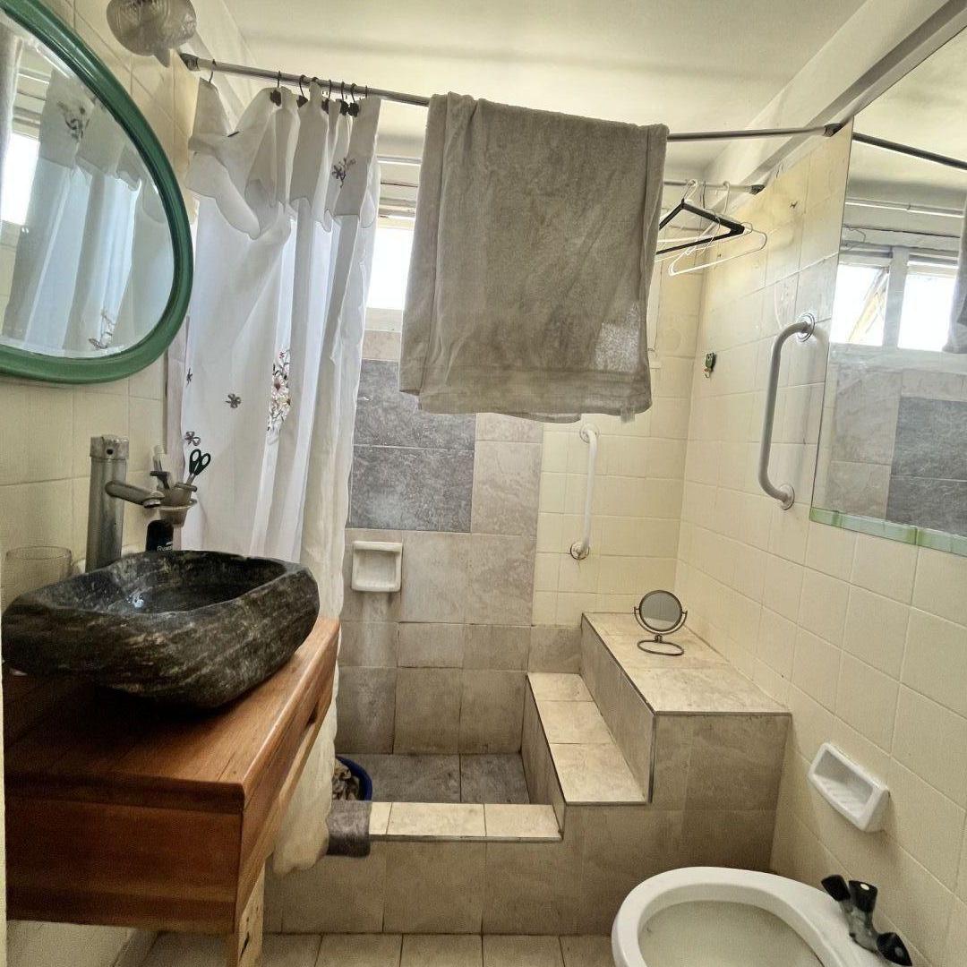 Foto de Departamento 4 ambientes. | Av. Varela al 1400, imagen 1
