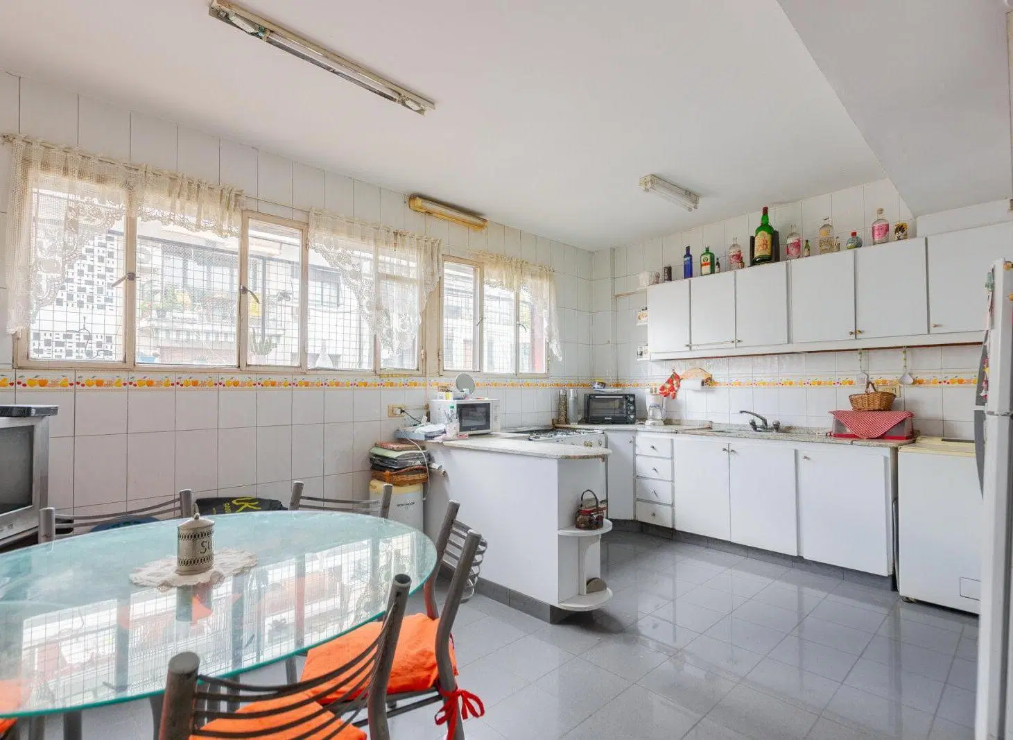 DEPARTAMENTO PISO de 5 AMBIENTES RECOLETA CON BALCON Y BAULERA EN VENTA 1