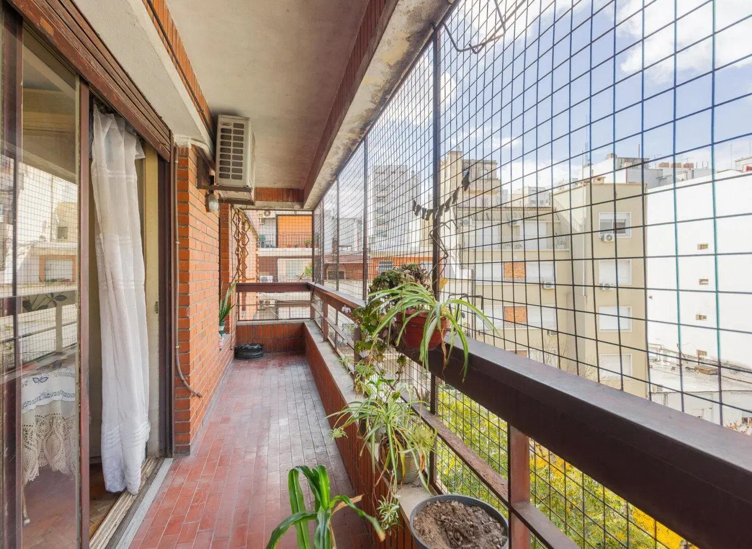 DEPARTAMENTO PISO de 5 AMBIENTES RECOLETA CON BALCON Y BAULERA EN VENTA 4