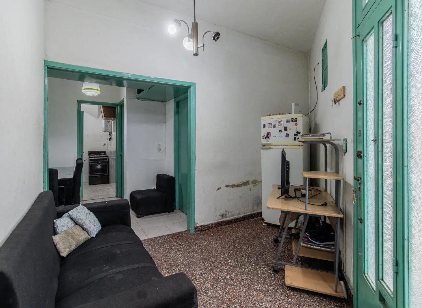 PH EN VENTA 2 AMBIENTES EN FLORES SIN EXPENSAS CON PATIO 1
