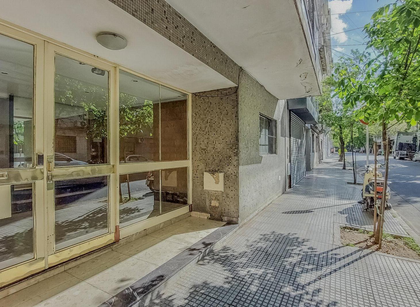 Foto de DEPARTAMENTO DOS AMBIENTES CON BALCÓN , BALVANERA EN VENTA, imagen 1