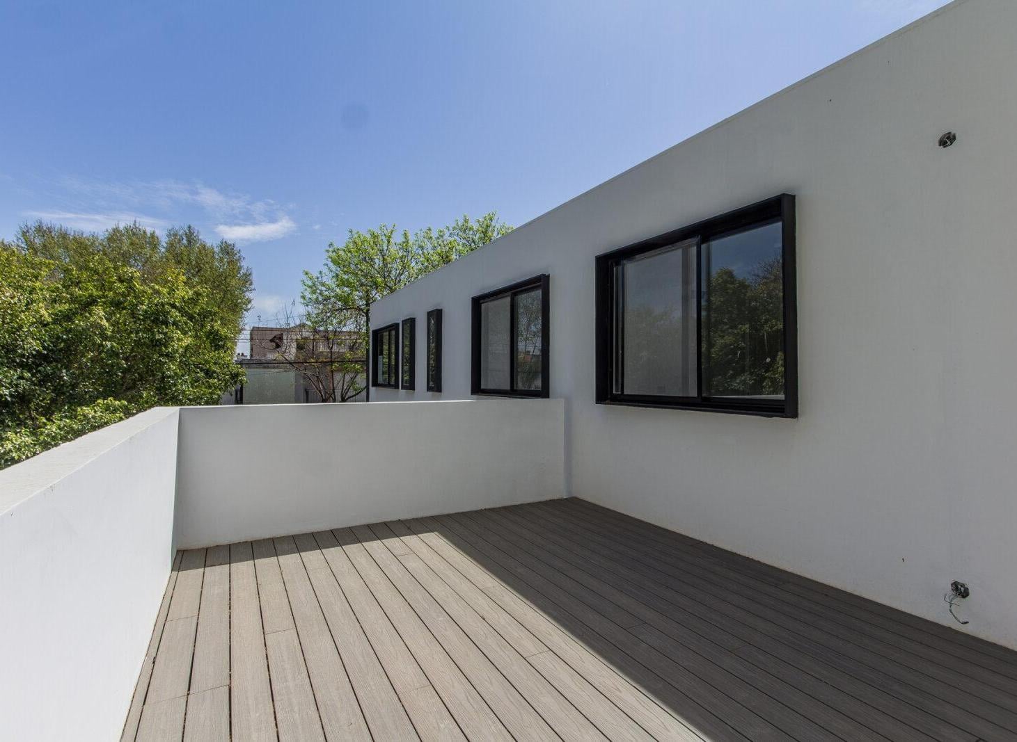 Foto de Casa 5 amb. a estrenar en esquina con pileta, parrilla y cochera, imagen 1