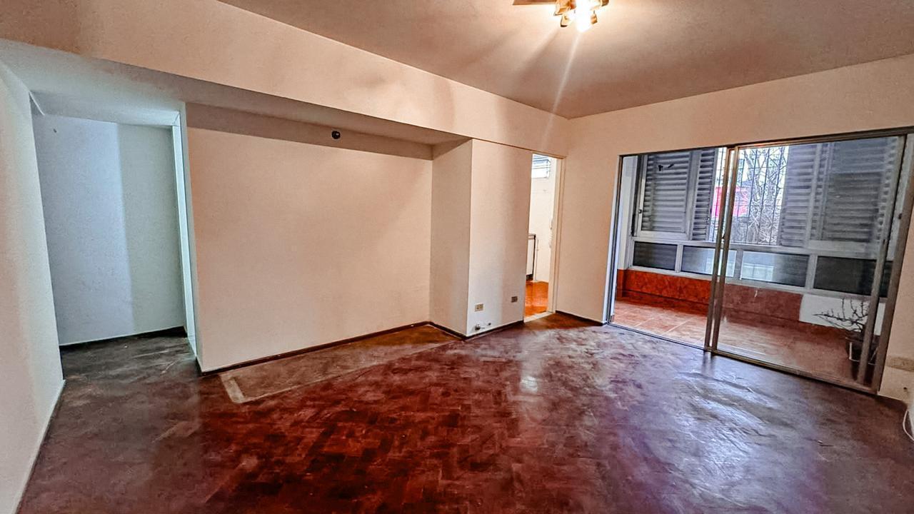 Foto de DEPARTAMENTO CON COCHERA EN VENTA BARRIO MARTIN UN DORMITORIO, imagen 3