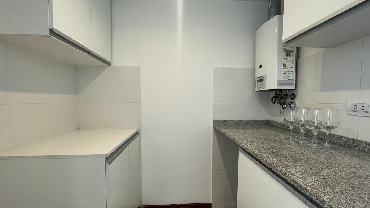Foto de DEPARTAMENTO EN ALQUILER EN ZONA RIO 2 DORMITORIOS CON COCHERA, imagen 4