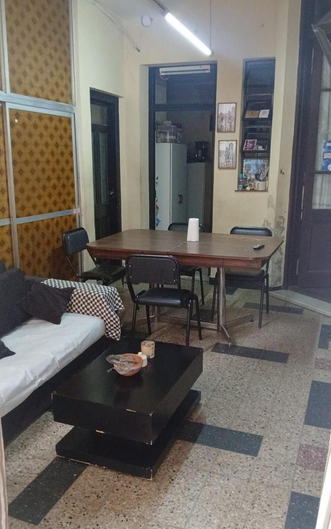 Casa Lote propio en Saavedra. Ideal Inversión