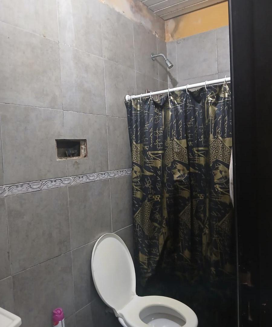 Casa Lote propio en Saavedra. Ideal Inversión