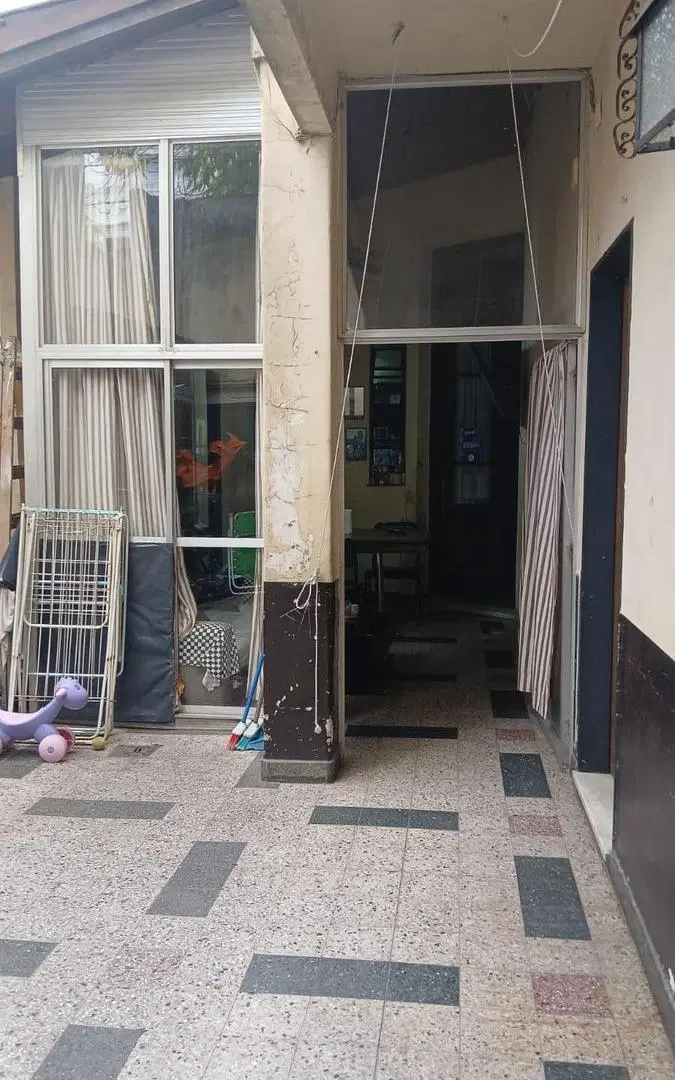Casa Lote propio en Saavedra. Ideal Inversión 4