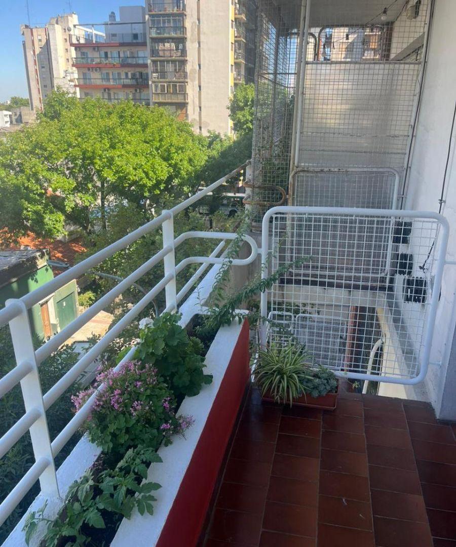 DPTO SEMIPISO CON BALCON FRENTE Y CONTRAFRENTE