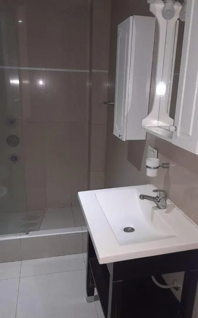 ️ Departamento en excelente ubicación sobre Av. Vicente López 4