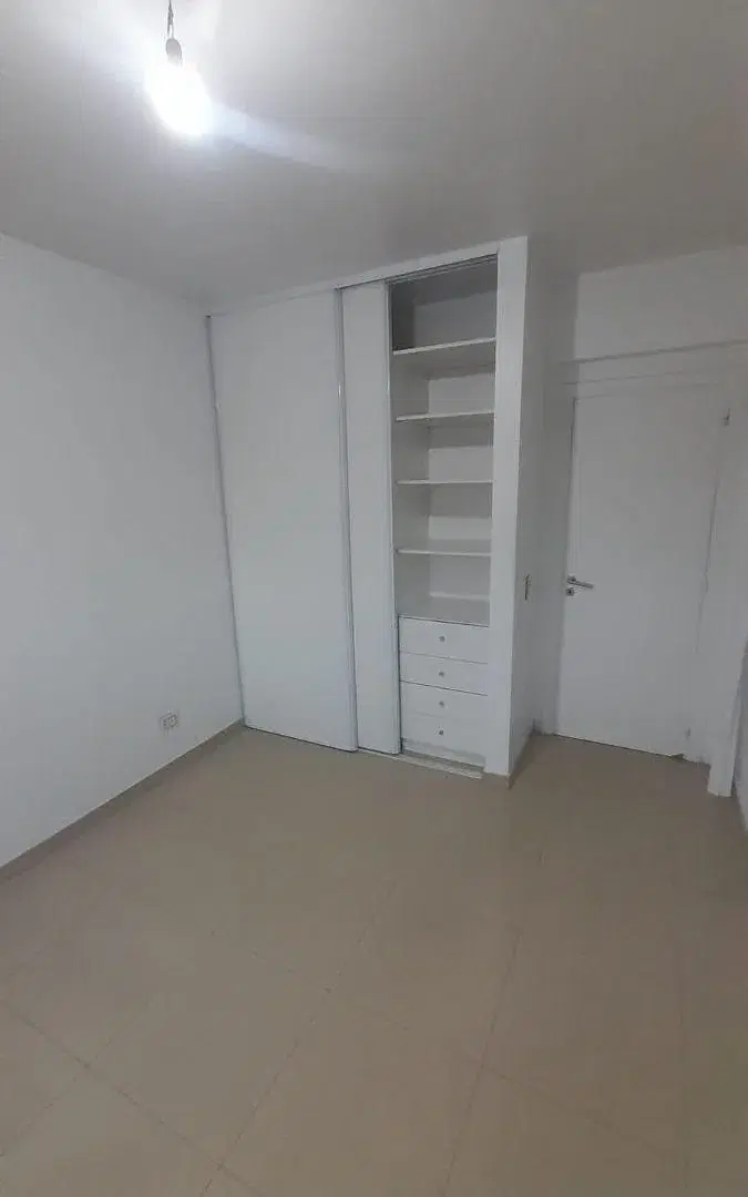 ️ Departamento en excelente ubicación sobre Av. Vicente López 3