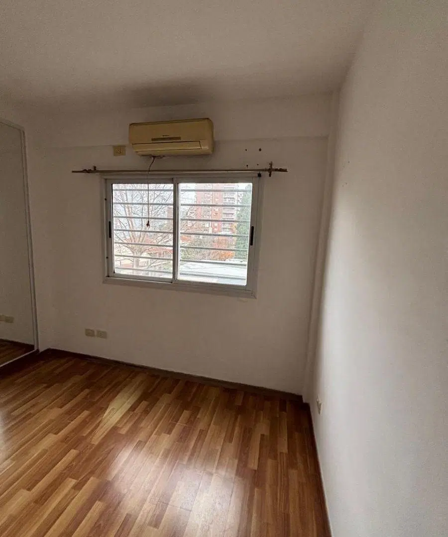 EXCELENTE DEPARTAMENTO EN ESQUINA – LUMINOSO Y CON AMPLIO BALCÓN 3