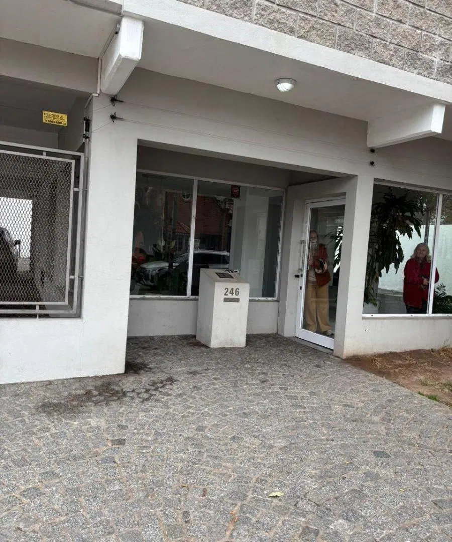 EXCELENTE DEPARTAMENTO EN ESQUINA – LUMINOSO Y CON AMPLIO BALCÓN 5
