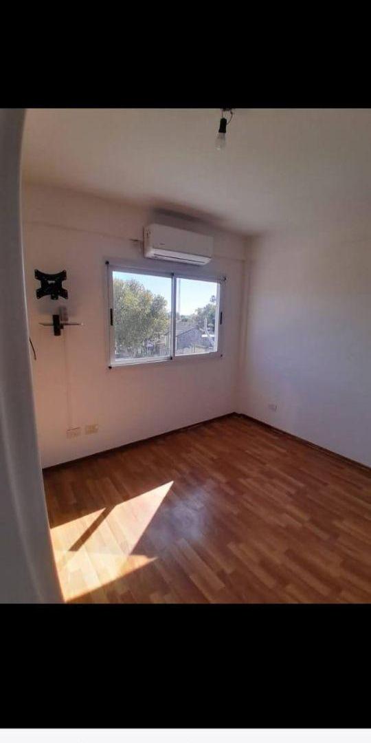 Foto de AMPLIO DEPARTAMENTO AL FRENTE – MUY LUMINOSO, imagen 4