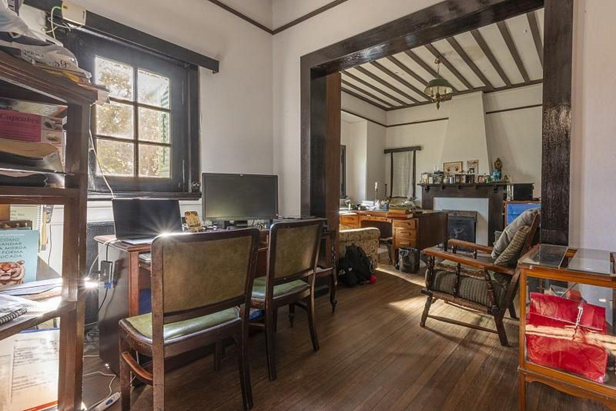 Foto de EXCEPCIONAL CASONA DE ÉPOCA EN LA BARRANCA DE QUILMES – 1.595 m² DE, imagen 4
