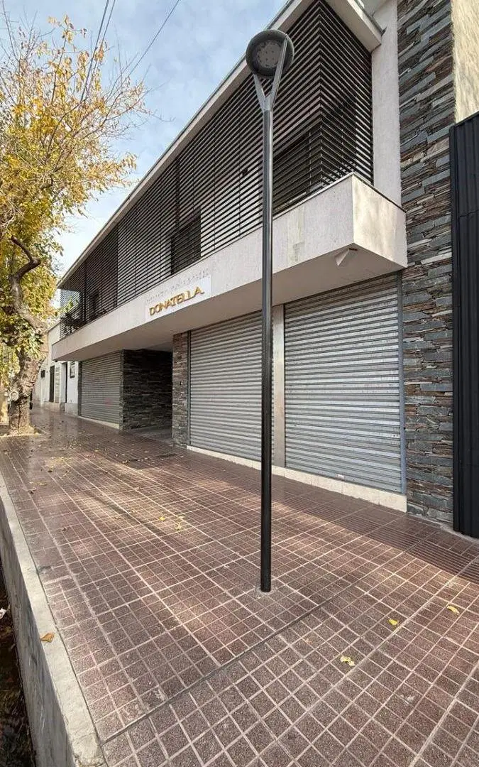 LOCAL COMERCIAL EN ALQUILER 4
